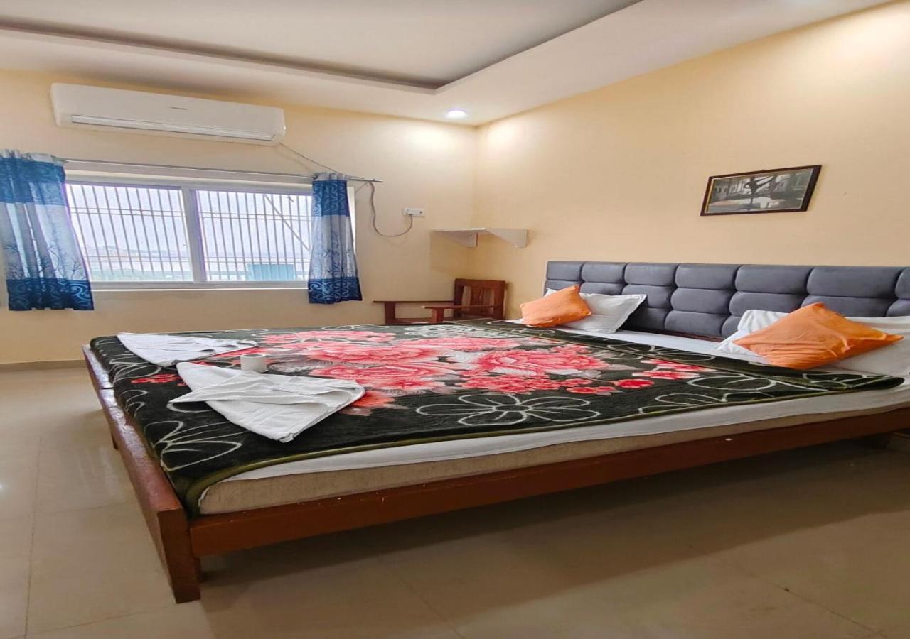 Sri Yoga Mandir Hotell Varanasi Eksteriør bilde