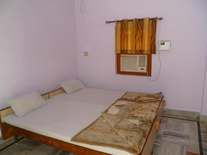 Sri Yoga Mandir Hotell Varanasi Eksteriør bilde
